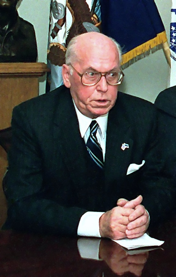 Lennart Meri in 1998, the writer-diplomat who rebuilt the foreign service and saw the Russian troops out.